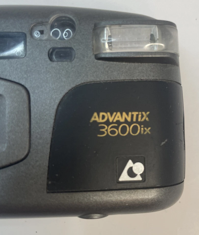 Kodak 3600ix 35mm Film Camera w/ Built In Flash Black - Image 2 of 4