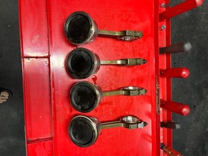Used pistons and rod set in great condition out of a 2006 Ford Ranger 2.3L...