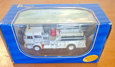 American Mint Feuerwehr 1960 Mack Fire Truck - Sammlerstück im Maßstab 1/32