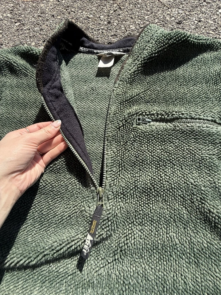 Vintage REI USA Made Olive Sherpa Fleece 1/4 Zip Cropped Pullover Tagged Men’s L - Image 3 of 4