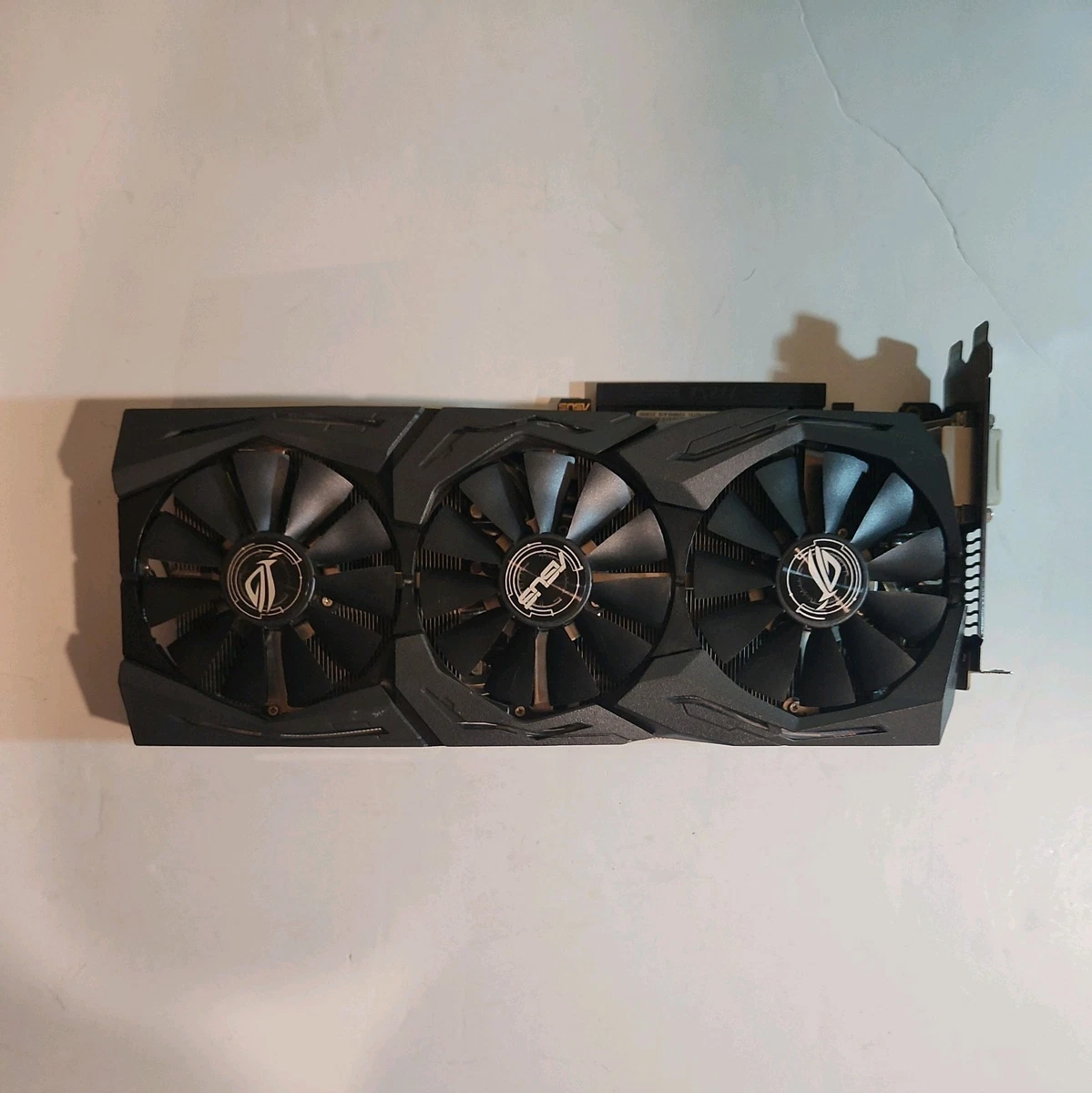 Preços baixos em ASUS Nvidia Geforce Gtx 1070 8 GB de memória de