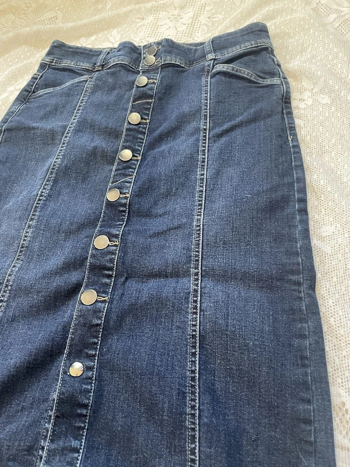 Style&CO 牛仔长裙深蓝色水洗银色纽扣前口袋牛仔裤风格 — 第 2/4 张图片