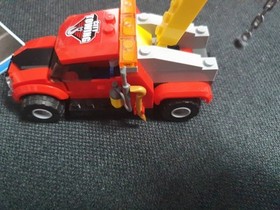 Lego City Tow Truck On The Move 60137