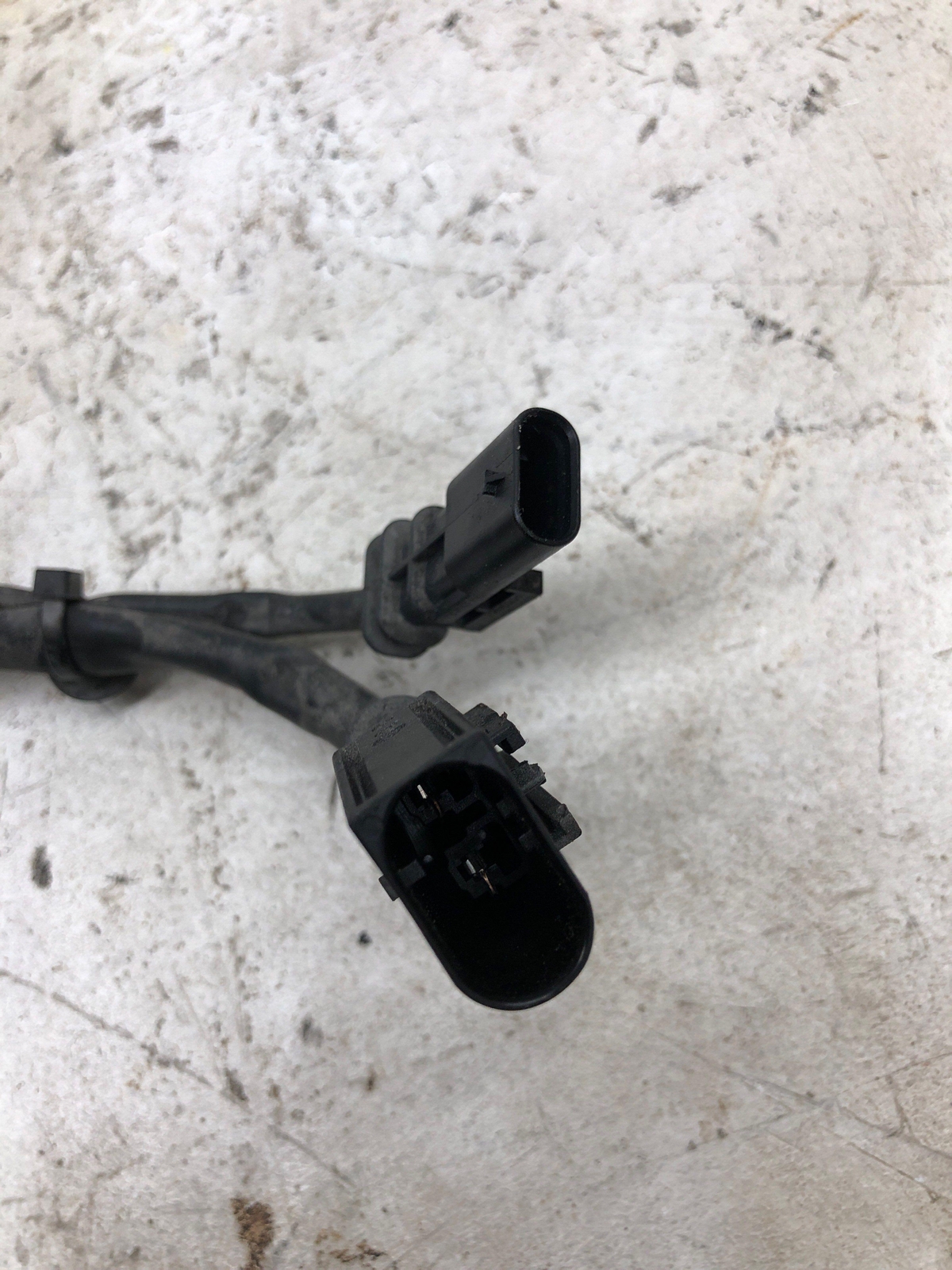 2017-2022 MASERATI LEVANTE AIR RIDE SUSPENSION AIR COMPRESSOR SUPPLY UNIT OEM