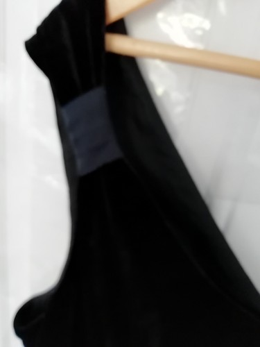 East 18 schwarz Samt Seidenmischung Anlass Kleid seitlicher Reißverschluss gefüttert schöne Träger - Bild 4 von 10