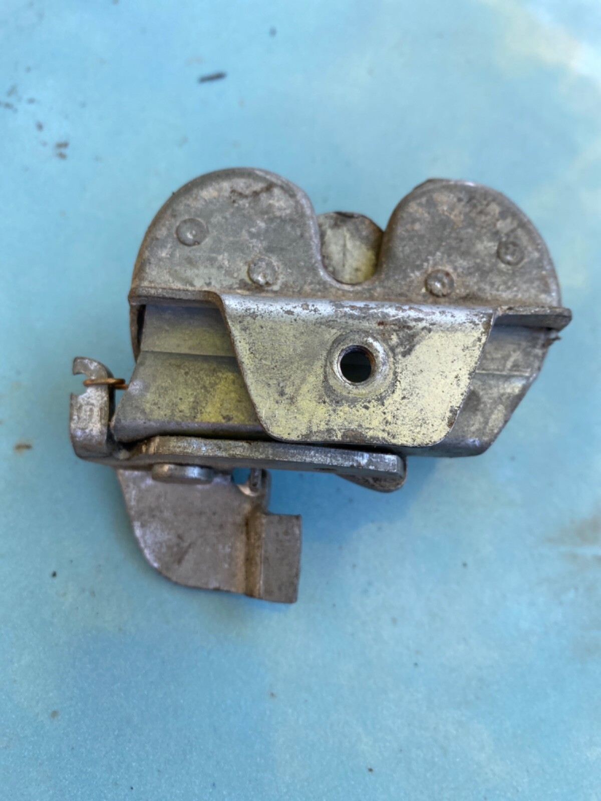 VINTAGE BMW 1600 2002tii Exterior Trunk boot catch latch ti tii e10