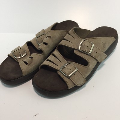 best brooks for flat feet