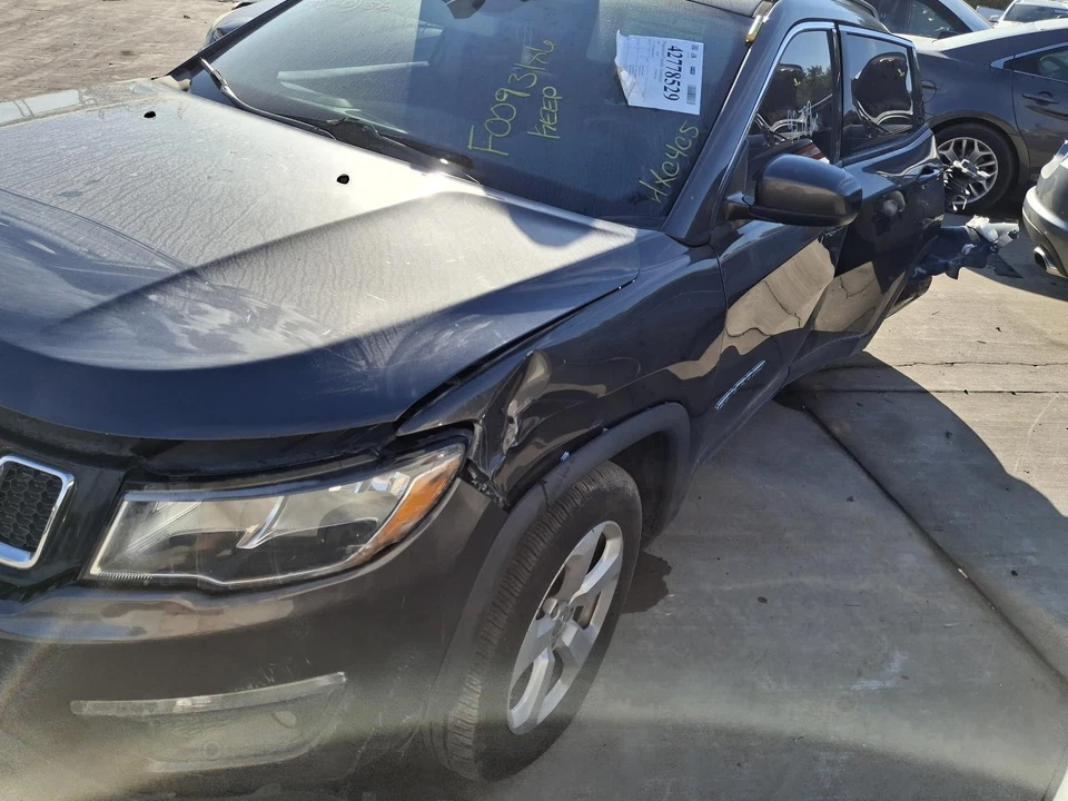 Used Front Center Interior Rear View Mirror fits: 2018 Jeep Compass manual dimmi - Image 4 of 4