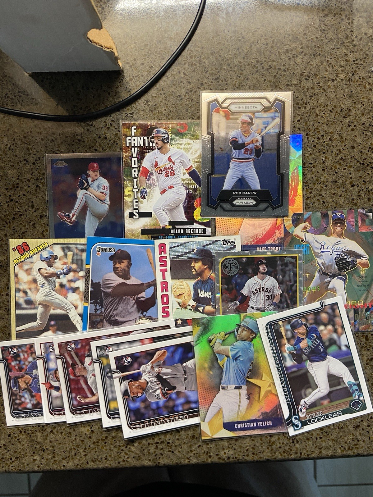 lot of 389 mlb baseball cards Great For New Collectors! variety Of Years ￼￼