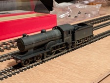 Hornby R3234 OO Gauge 4-4-0 Class D16 Renumbered 62597 Professionally Weathered