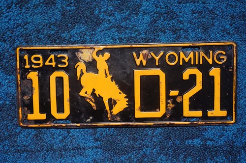1943 Wyoming DEALER License Plate # 21