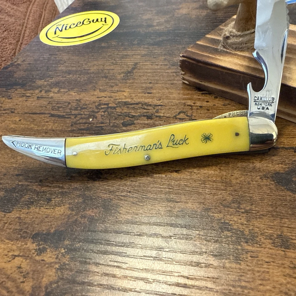 Cuchillo de pesca de bolsillo plegable vintage Camillus #5 Fishermans Luck con removedor de anzuelos Foto 2 de 4