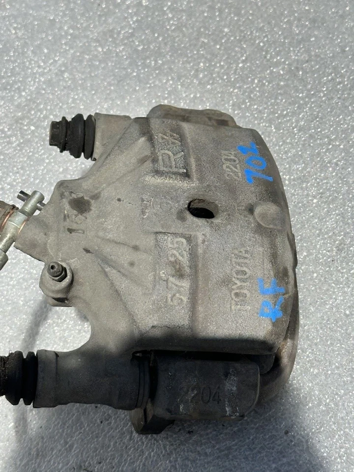 Toyota Celica 1992 lado del pasajero derecho pinza de freno delantera liftback Foto 2 de 4