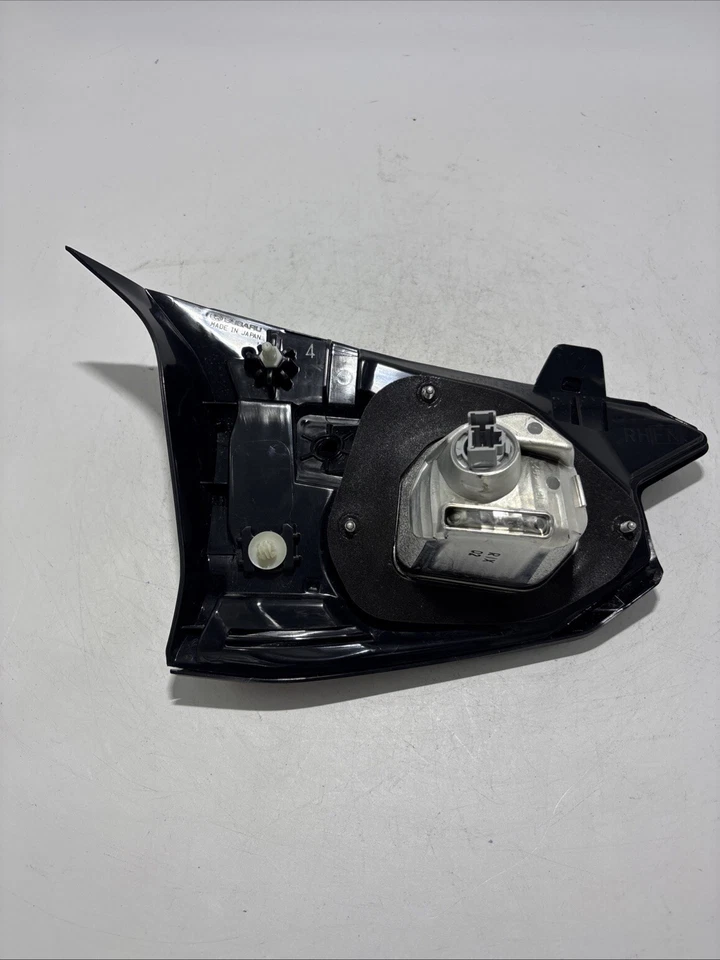2024 SUBARU XV CROSSTREK OEM REAR RIGHT TAILLIGHT LAMP ASSEMBLY - Image 4 of 4
