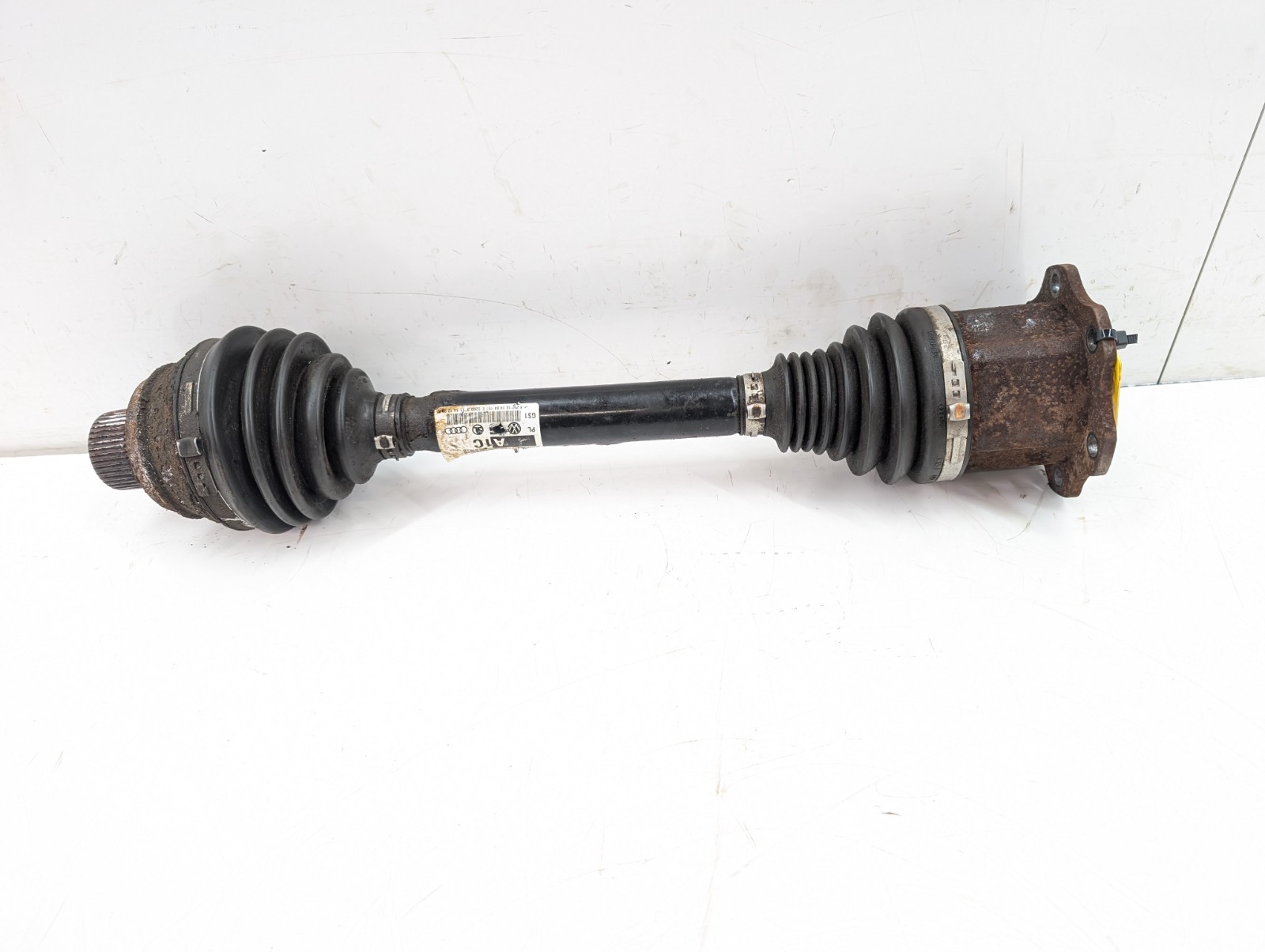 AUDI Q5 8R MK1 DRIVESHAFT FRONT RIGHT DRIVER SIDE 3.0 TDI DIESEL 8R0407271C 2010