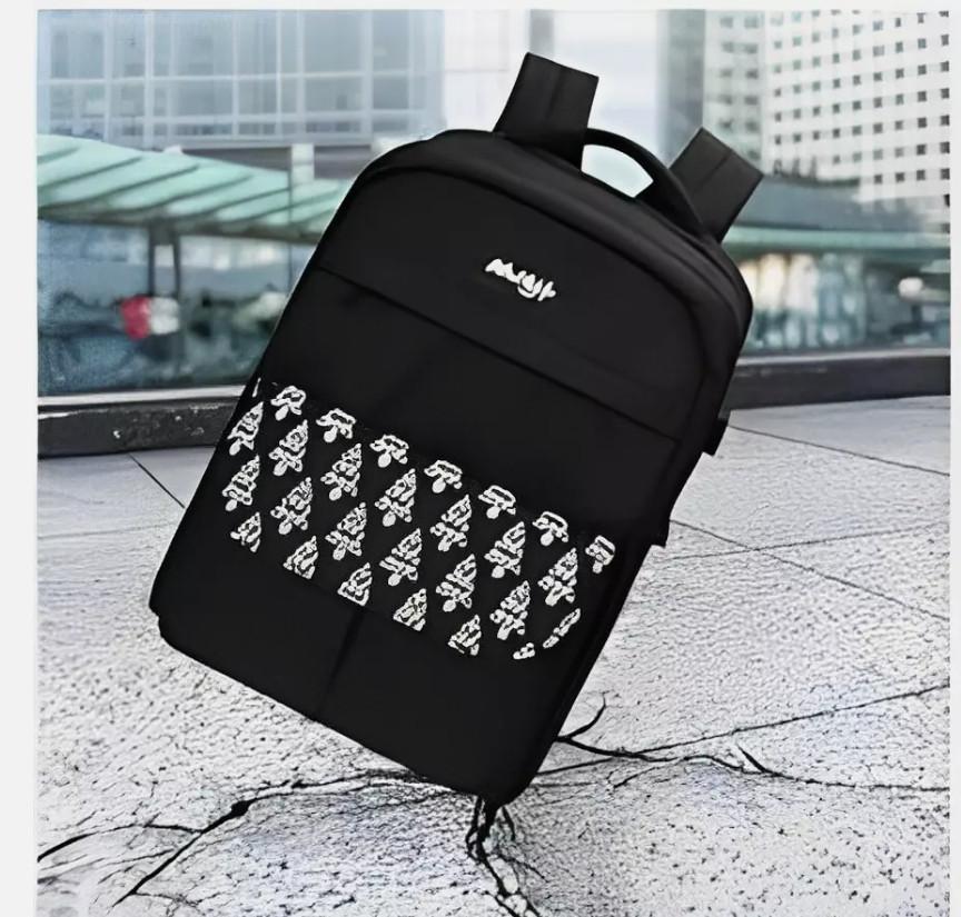 Water Resistant Anti-theft With Usb Charging Port