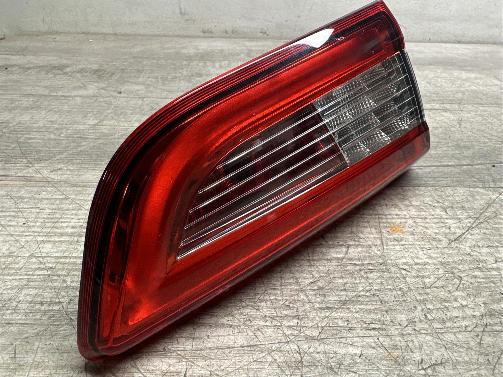 06700046820 I 2014 - 2020 MASERATI GHIBLI REAR LEFT SIDE INNER TAILLIGHT OEM SDN