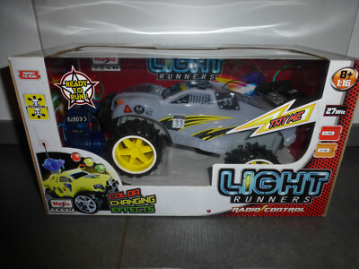 Ferngesteuertes Auto Light Runners Maisto Tech 1:16 NEU/OVP