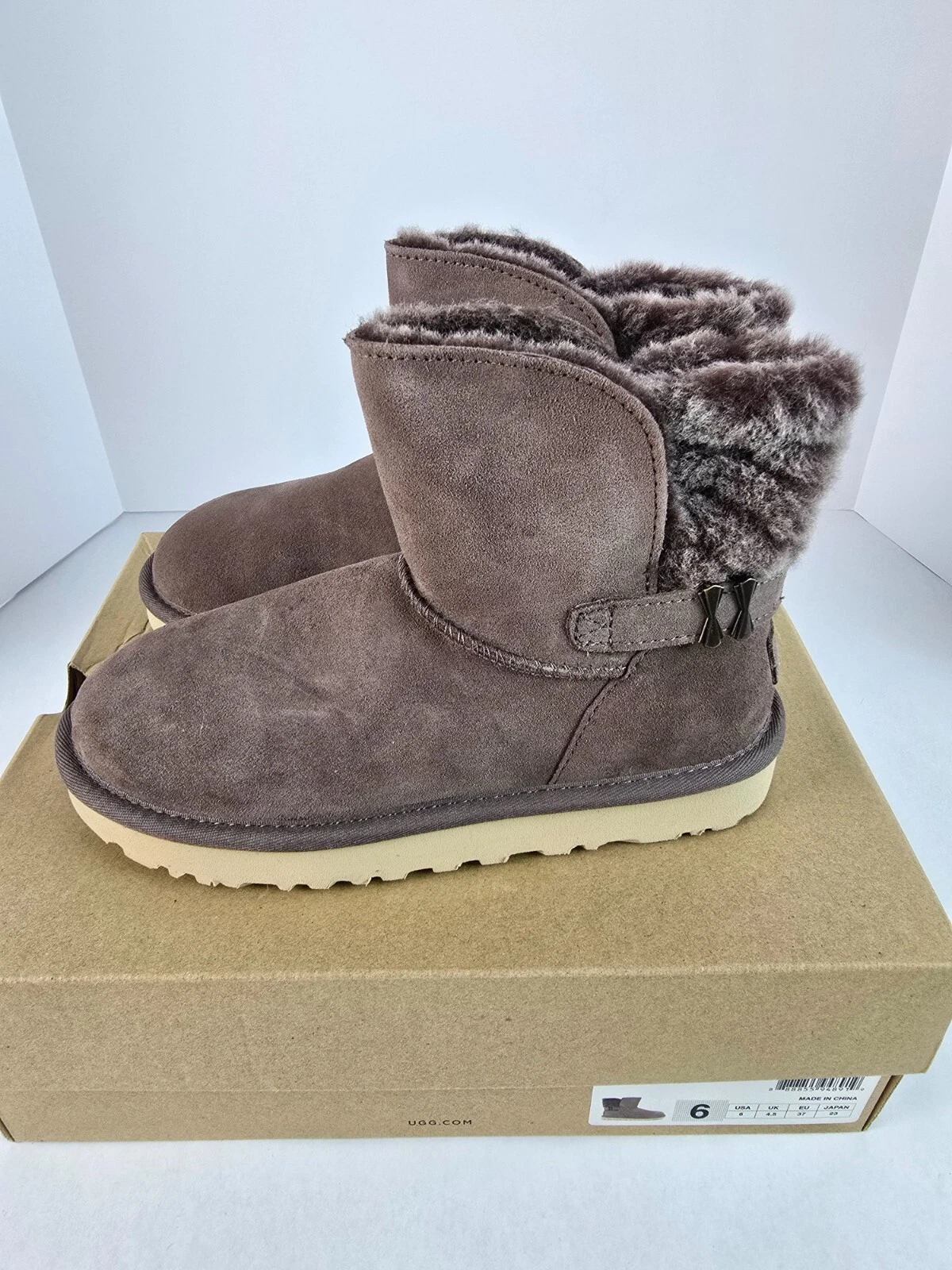 Ugg Australia Donna SYGR W Adria 1013306 Cinturino Art Decò Doppio Fiocco Taglia 6
