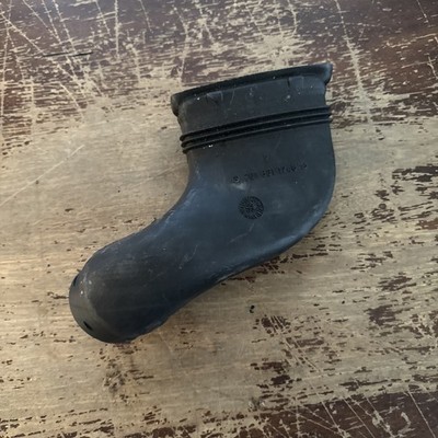 1984-1993 Mercedes Benz 190D 190E Heater Air Vent  Duct 2018311746 MBZ OEM. U142