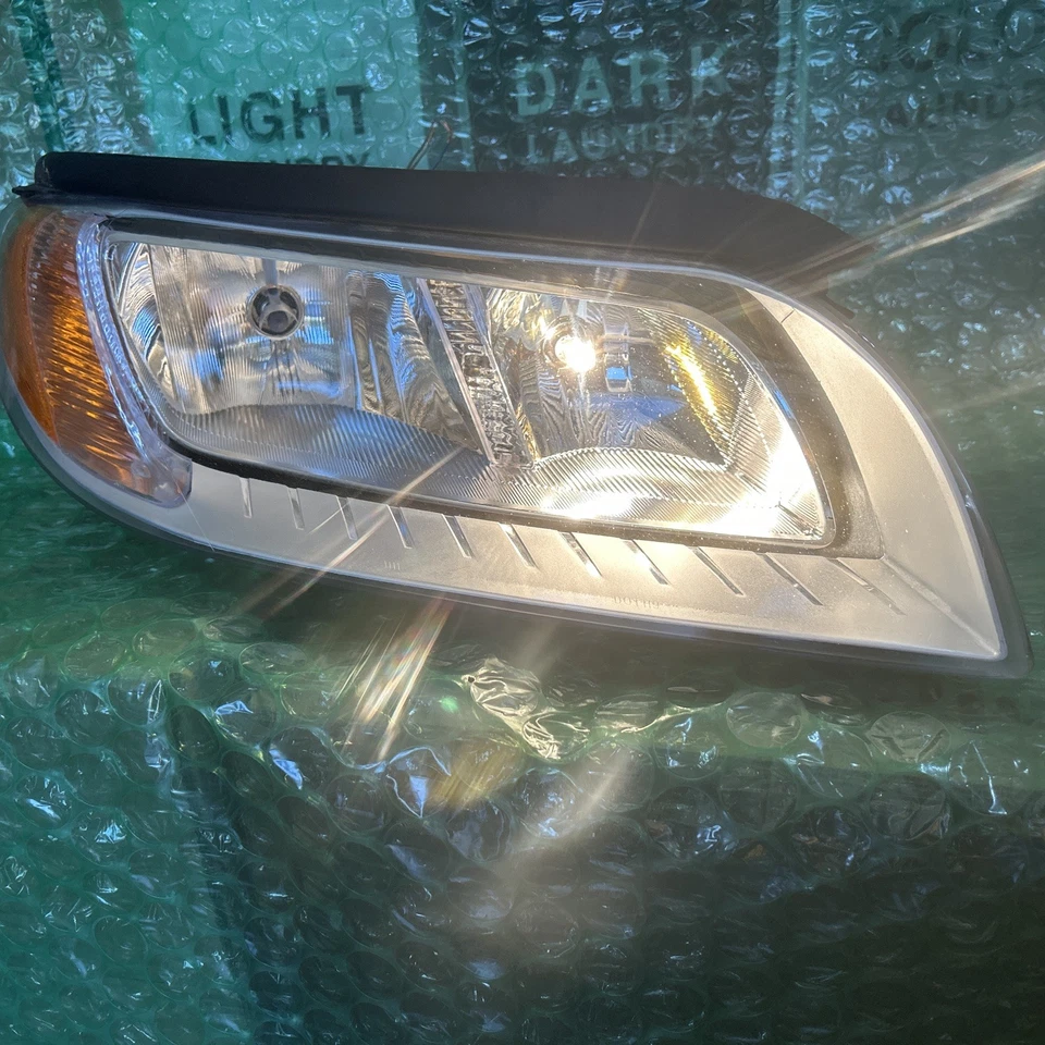 Faro halógeno lado derecho pasajero Volvo S80/08-10 V70 2008-2012 Foto 4 de 4