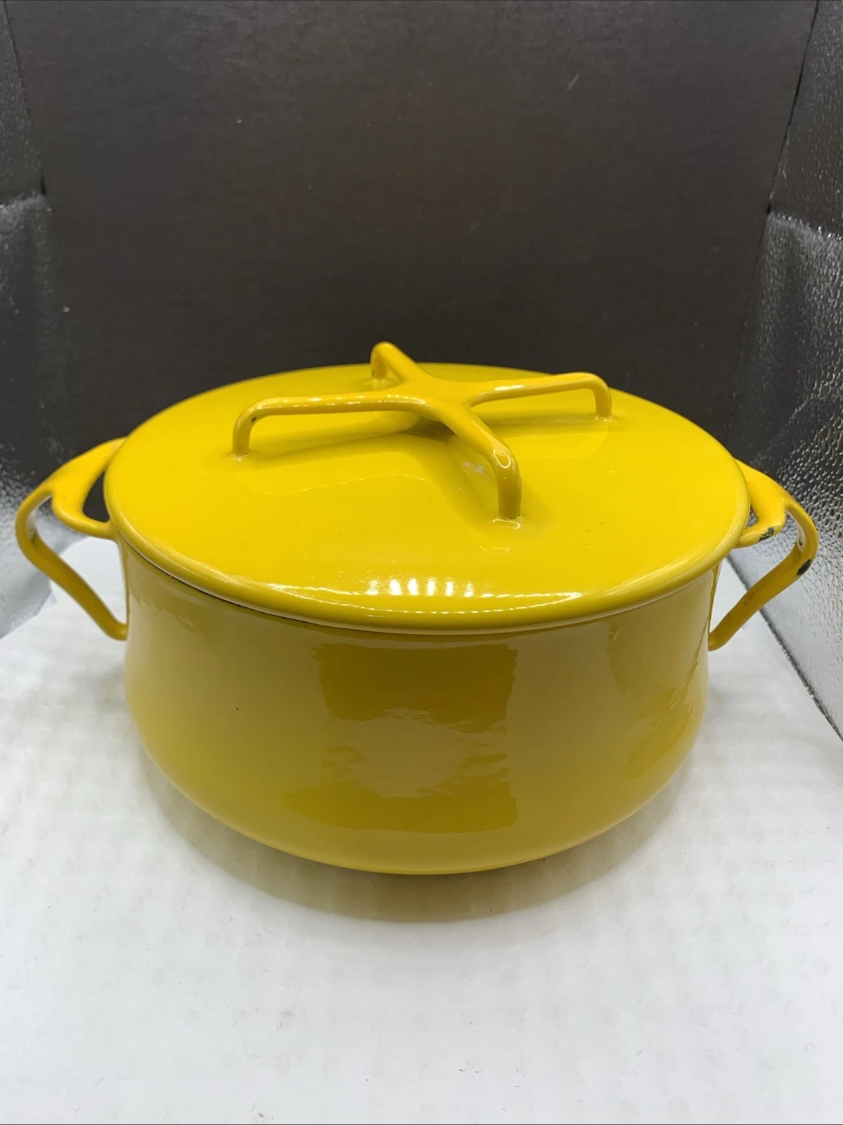 Vintage Dansk Designs IHQ France Kobenstyle Yellow Enamel Pot Dutch Oven 2 Qt
Opens in a new window