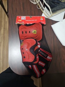 Scuderia Ferrari Protection Set Size M
