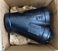 Mueller 1-1/2" Y Wye Strainer, FNPT, 20 Mesh, Cast Iron, 1RND1 (0003637)