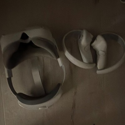 PICO 4 All-in-One VR Virtual Reality Headset   Wireless Standalone (Check Desc)