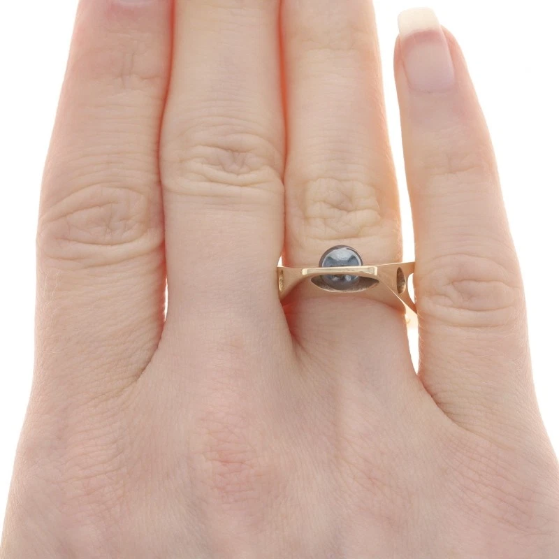 Anillo solitario de hematita de oro amarillo - caña de euro abstracta de 14 k Foto 2 de 4