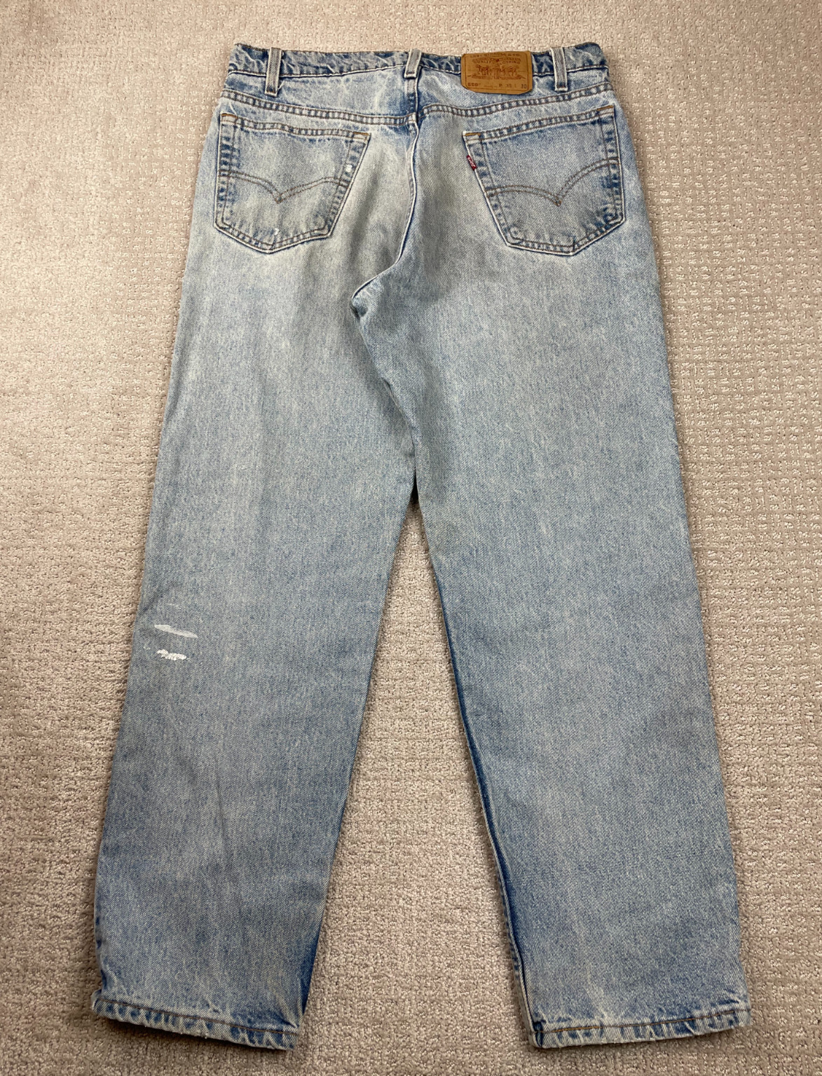 Vintage Levis 550 Jeans Men Fits 34x29 Relaxed Straight Light Wash Denim USA 90s