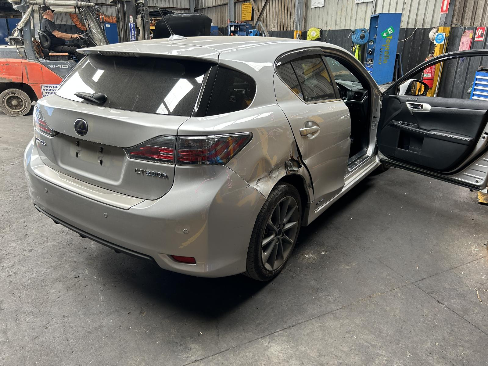 Lexus CT200H Tailgate Lock Mechanism ZWA10 12/2010-10/2012 - thumbnail 6