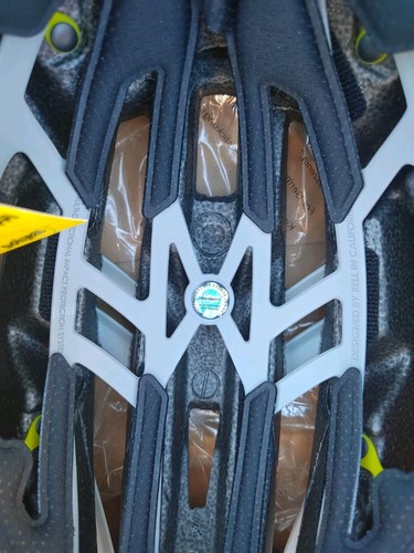 Bell Sixer MIPS (B0622) Helmet Size M( 55-59cm) Size M - Picture 8 of 8