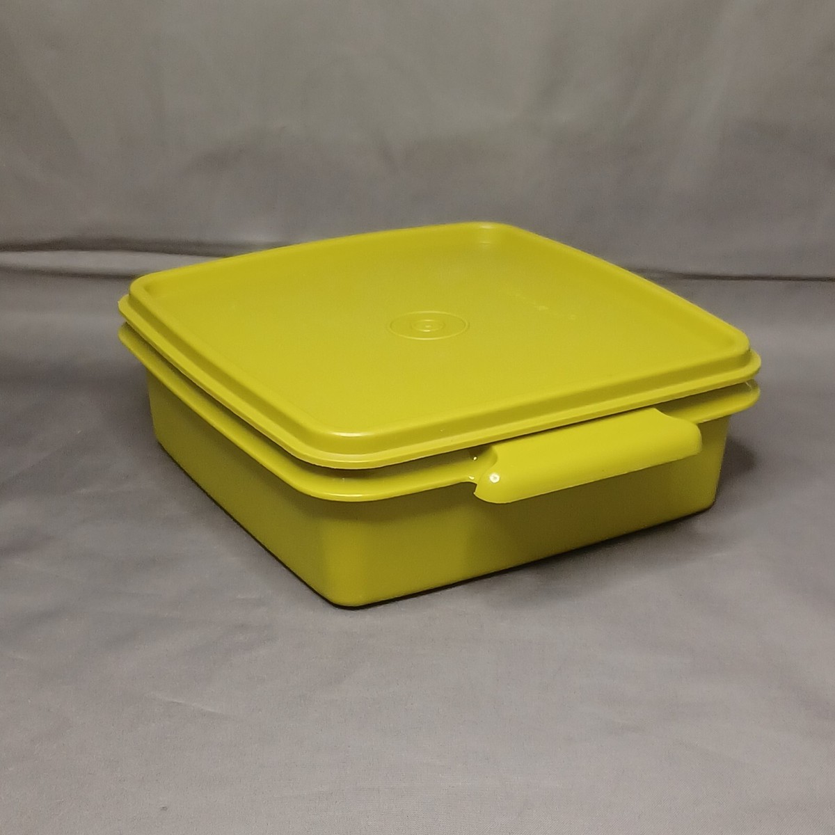Tupperware 四角形 食品保存容器 2個セット Vintage Tupperware Olive Sandwich Keeper 1362 | eBay