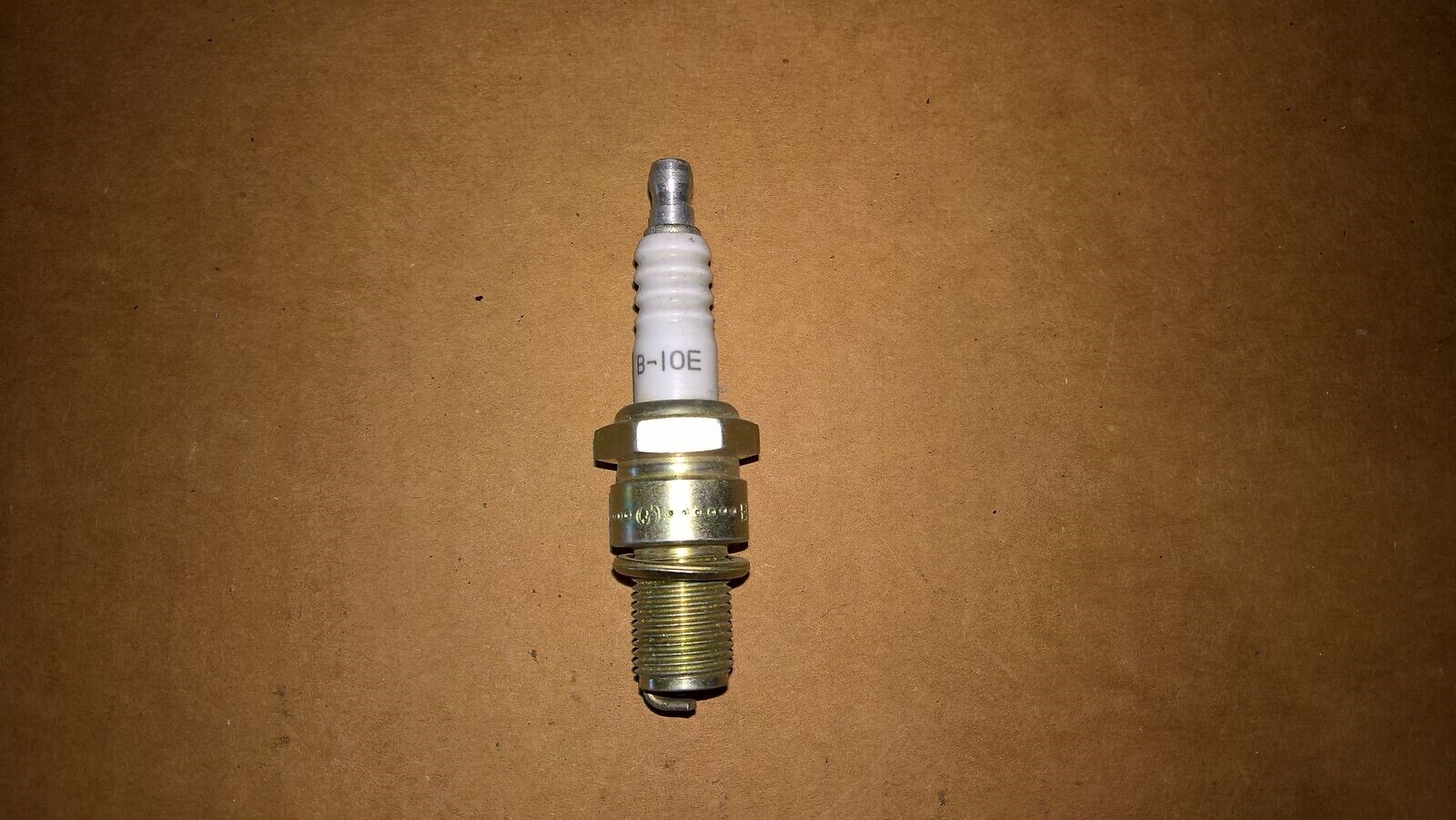 NEW NGK Spark Plug B-10E B10E