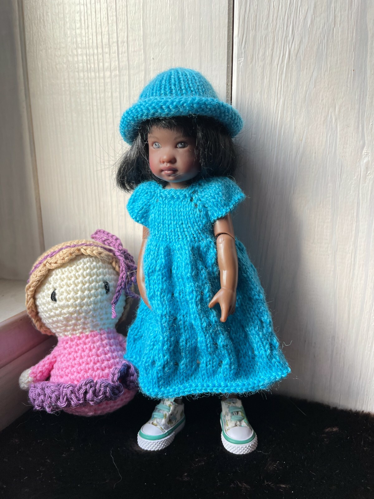 Vêtement poupée Riley Helen Kish 20 cm - Robe fleurie en coton avec bonnet assorti