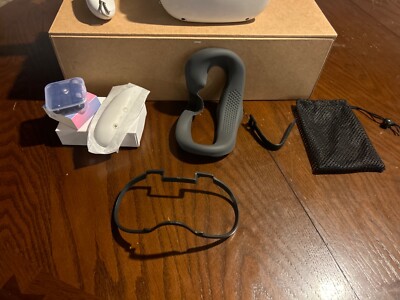 oculus quest 2, left controller, glasses spacer, rubber cover, used