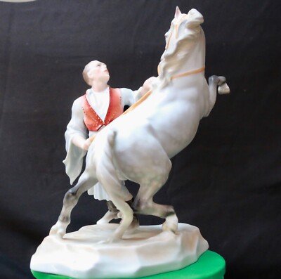 Herend Porzellanfigur Pferd und Trainer  5470 ( Rossbändiger )