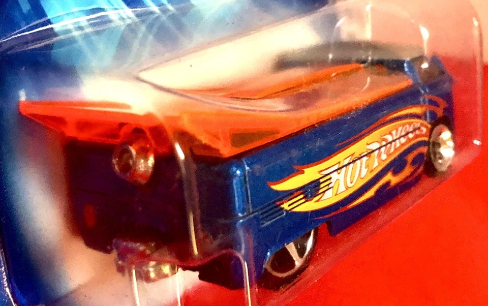 Camión de arrastre Hot Wheels 2003 primeras ediciones 101 de 100 Toys R exclusivo de Estados Unidos-VW. Casi nuevo. Foto 2 de 4
