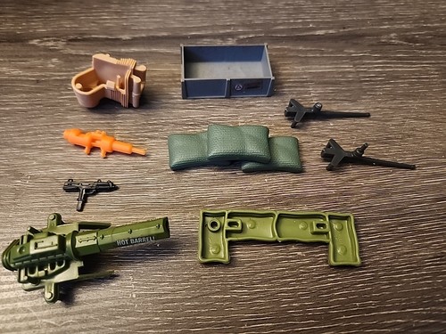 Vintage 1980's GI G.I. Joe Miscellaneous Misc Parts & Accessories Lot Snake Eyes - Picture 2 of 2