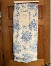 The Farmhouse by Rachel Ashwell Shabby Chic S...