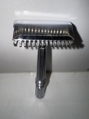GEM Micromatic Open Comb Vintage Single Edge Safety Razor