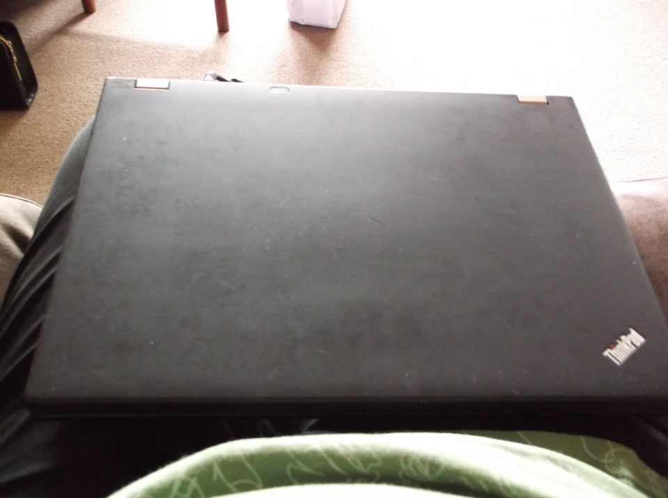 Thinkpad T410 Laptop 2.53 GHz i5 Core 2 Duo 3GB RAM 128GB SSD - Linux Mint!! - Image 4 of 4