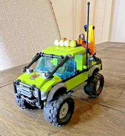 LEGO City: Volcano Exploration Truck 60121 Complete w/ Figs & Box, No Manual