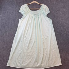 Vintage Lorraine Mint Green Lace Nylon Nightgown Short Sleeve 37 Inch