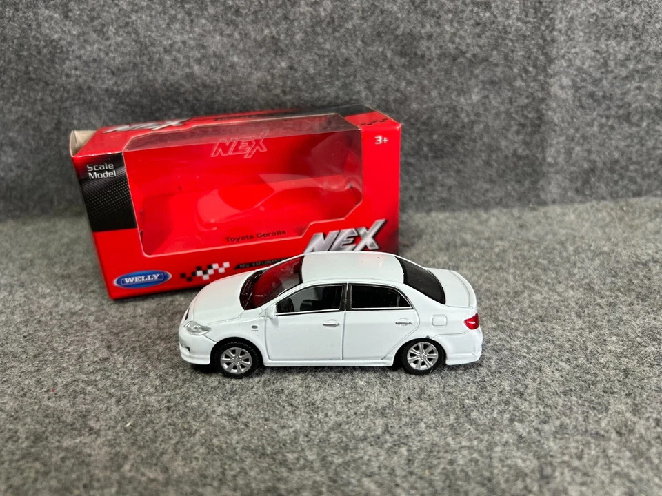 TOYOTA COROLLA E140 2006 10 cm WELLY NEX automodello modellino METALLO DIE CAST - Immagine 2 di 4