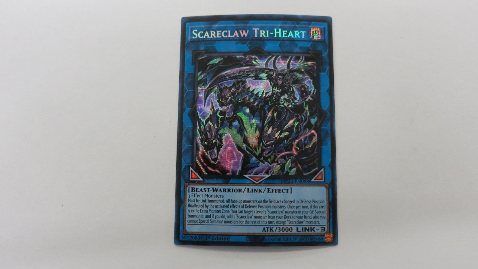 Yu-Gi-Oh! Scareclaw Tri-Heart – DIFO-EN049 Secret Rare, 1. Auflage, Sammelkarte