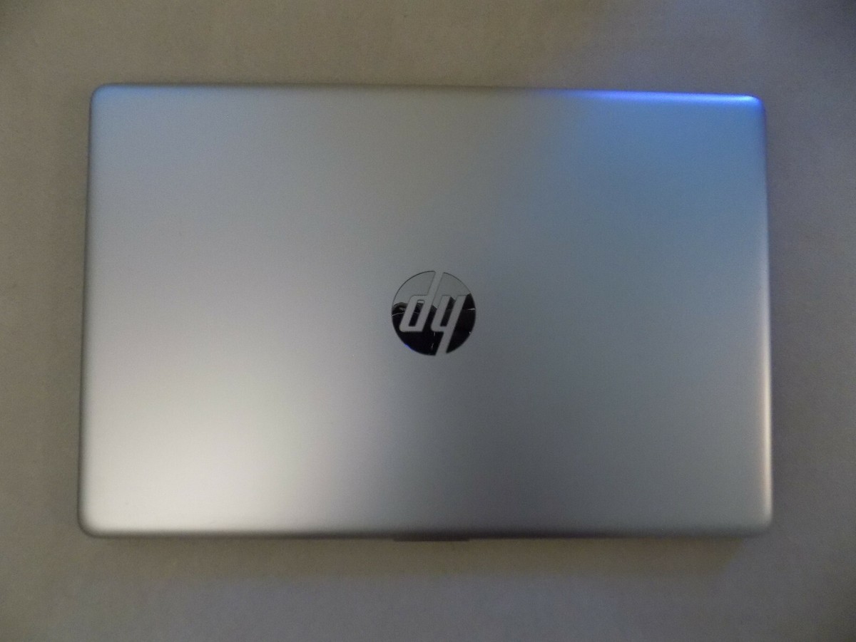 HP Laptop 15-da0012dx Touchscreen - 1 TB HDD - 8 GB RAM- Core i3