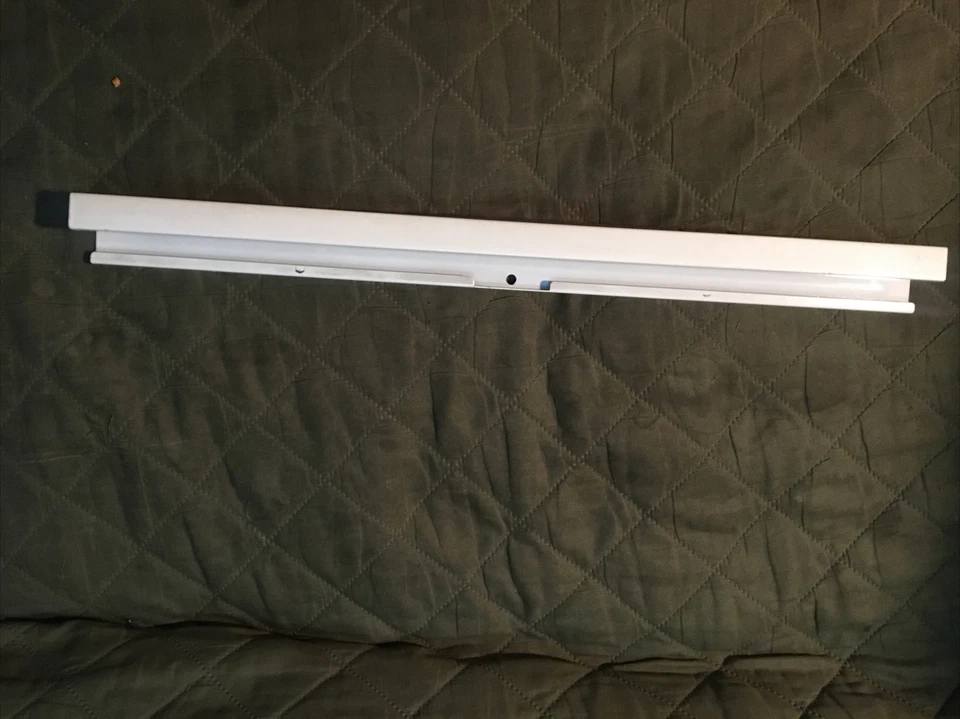 DAEWOO AC Modelo: DWC-0546FCL Barra de riel de soporte superior 425x31x32 mm Foto 2 de 4