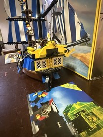 LEGO Pirates 6274 Caribbean Clipper Kit 98% Complete with Instructions and Box